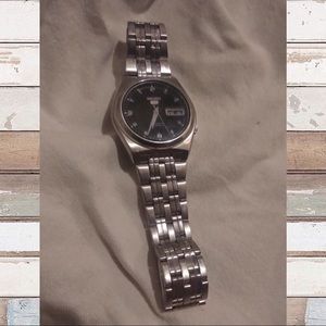 Seiko 5 Series Vintage Watch